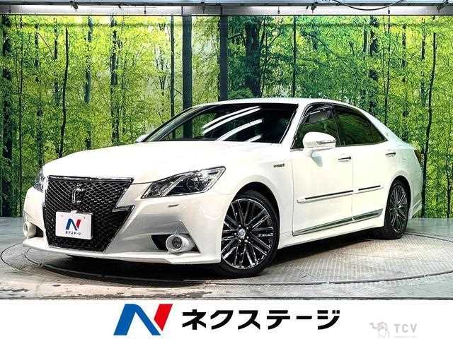 2015 Toyota Crown Hybrid