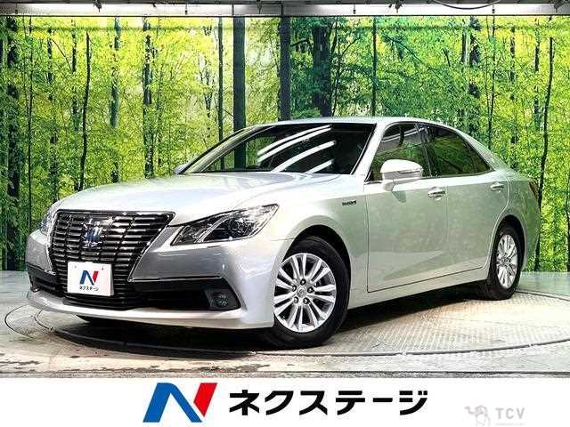 2013 Toyota Crown Hybrid