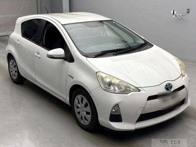 2013 Toyota AQUA