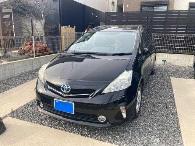 2013 Toyota PRIUS α