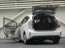 2015 Toyota PRIUS α