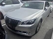 2015 Toyota Crown Majesta
