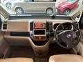 2005 Nissan Serena