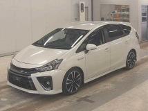 2016 Toyota PRIUS α