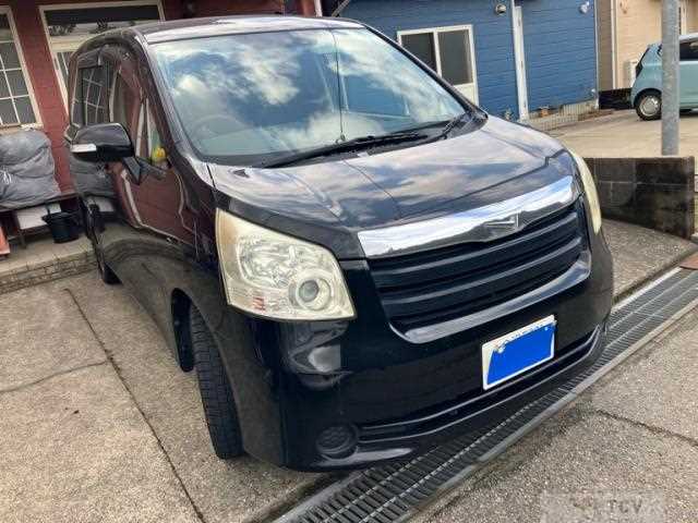 2007 Toyota Noah