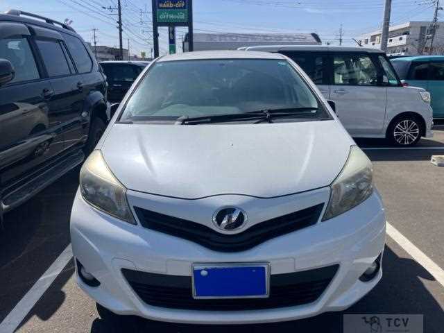 2013 Toyota Vitz