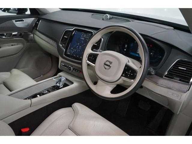 Volvo XC90 2023 — фото 4 купить в Москве