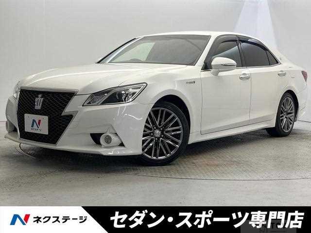 2013 Toyota Crown Hybrid
