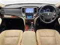 2013 Toyota Crown Hybrid
