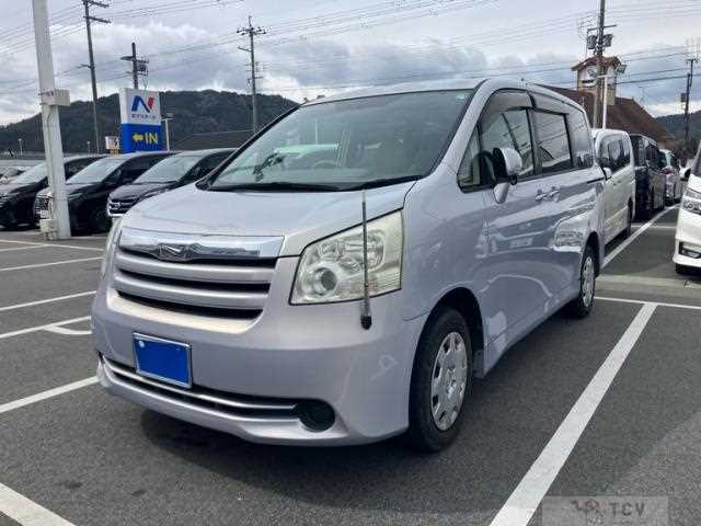 2009 Toyota Noah