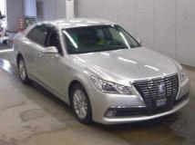 2013 Toyota Crown Hybrid