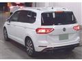 2016 Volkswagen Golf Touran