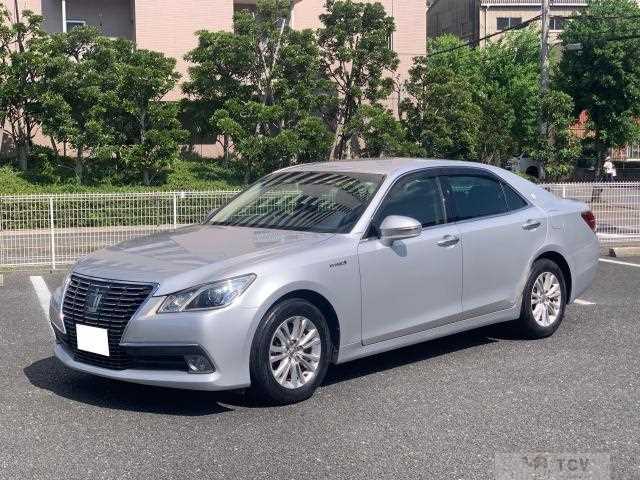 2013 Toyota Crown Hybrid
