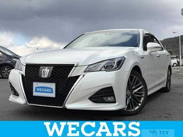 2017 Toyota Crown Hybrid