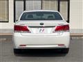 2013 Toyota Crown Hybrid