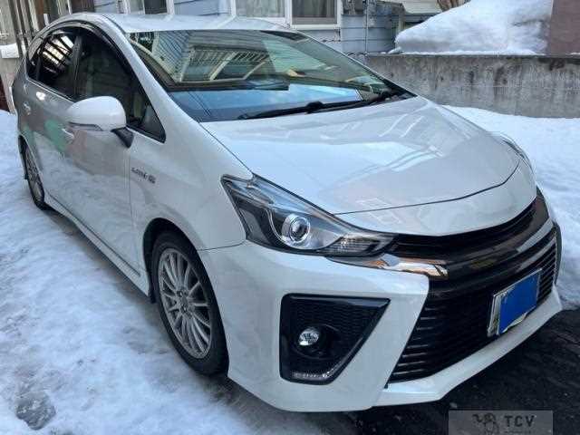 2016 Toyota PRIUS α