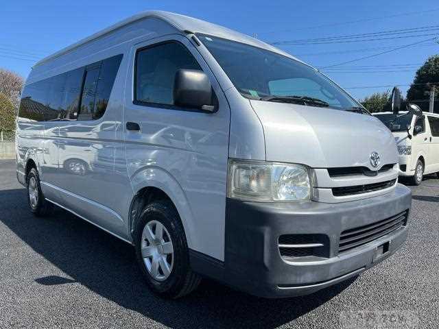 2009 Toyota Hiace Van
