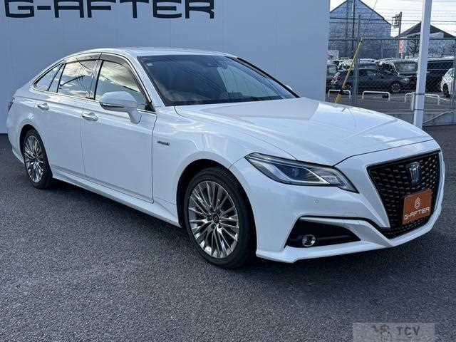 2020 Toyota Crown Hybrid