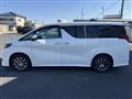 2017 Toyota Alphard Hybrid
