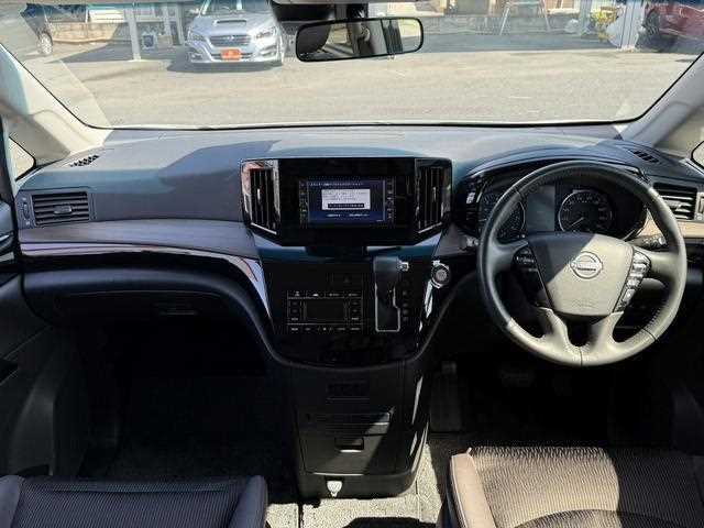 Nissan Elgrand 2024 — миниатюра 4