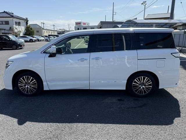 Nissan Elgrand 2024 — миниатюра 9