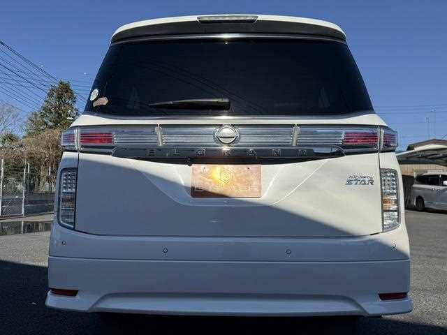 Nissan Elgrand 2024 — миниатюра 3