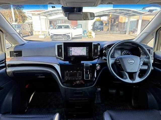 Nissan Elgrand 2024 — миниатюра 4