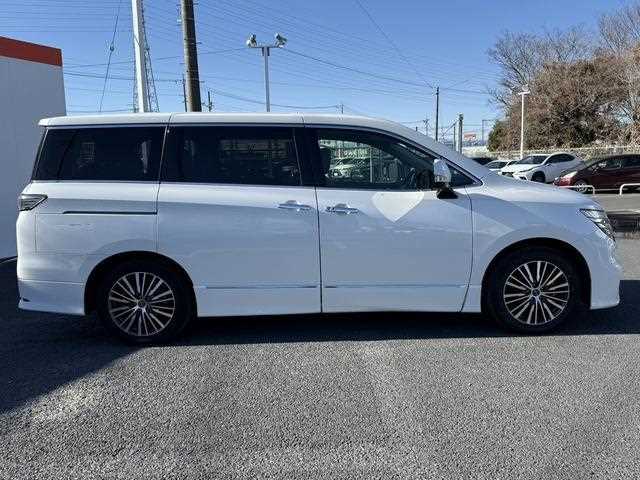 Nissan Elgrand 2024 — миниатюра 6