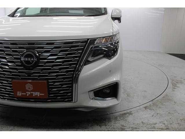 Nissan Elgrand 2024 — миниатюра 11