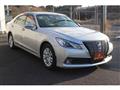 2013 Toyota Crown Hybrid