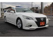 2013 Toyota Crown Hybrid