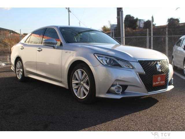 2013 Toyota Crown Hybrid