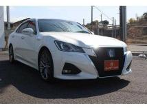 2015 Toyota Crown Hybrid