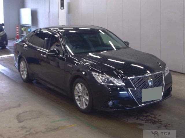 2015 Toyota Crown Hybrid