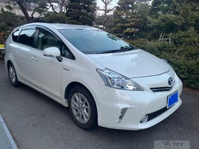2013 Toyota PRIUS α