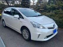 2013 Toyota PRIUS α