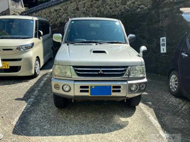 2005 Mitsubishi Pajero Mini