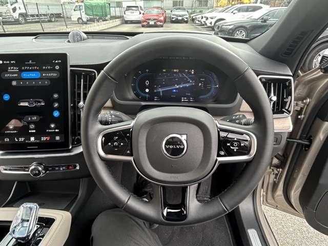 Volvo XC90 2025 — фото 3 купить в Москве