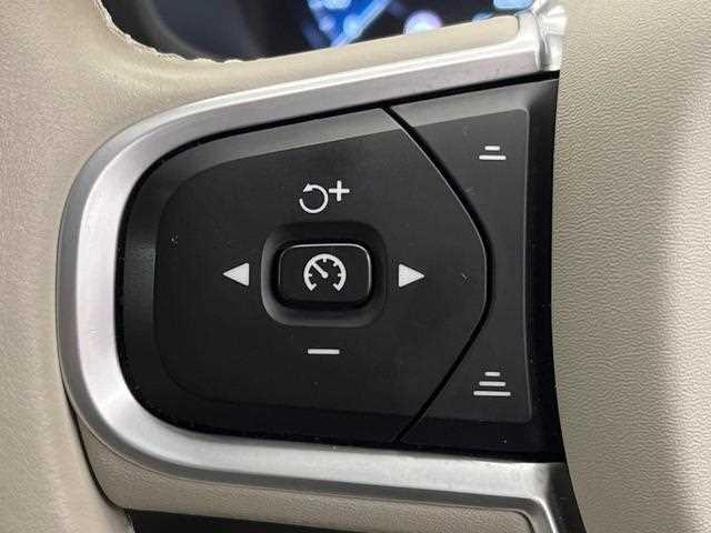 Volvo V60 2022 — миниатюра 11