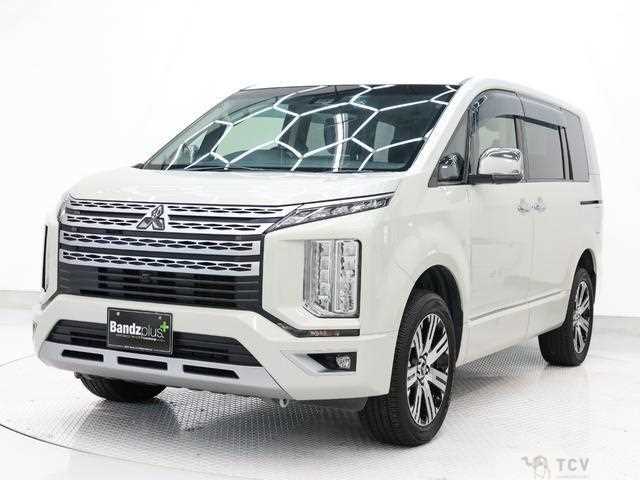2019 Mitsubishi Delica D5