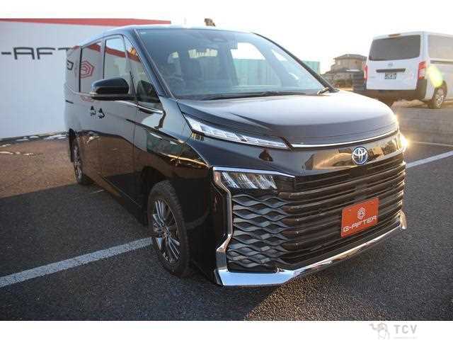 2022 Toyota Voxy