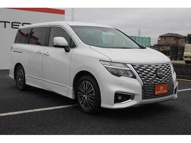 Nissan Elgrand 2024 — фото 2 купить в Москве