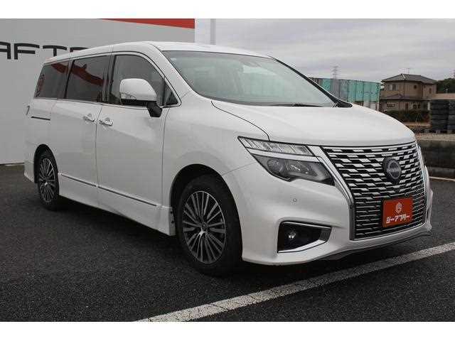 Nissan Elgrand 2024 — фото 2 купить в Москве