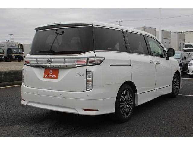 Nissan Elgrand 2024 — фото 3 купить в Москве