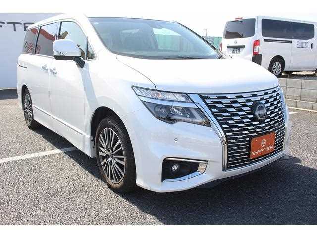 Nissan Elgrand 2024 — миниатюра 2