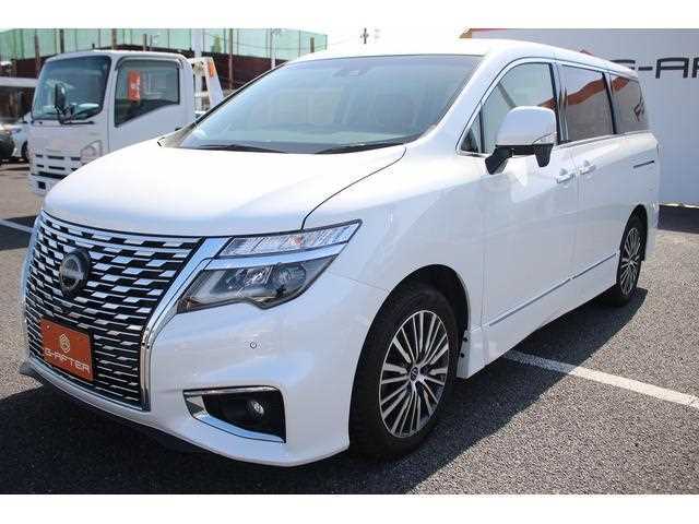 Nissan Elgrand 2024 — миниатюра 10