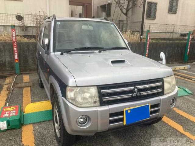 2011 Mitsubishi Pajero Mini