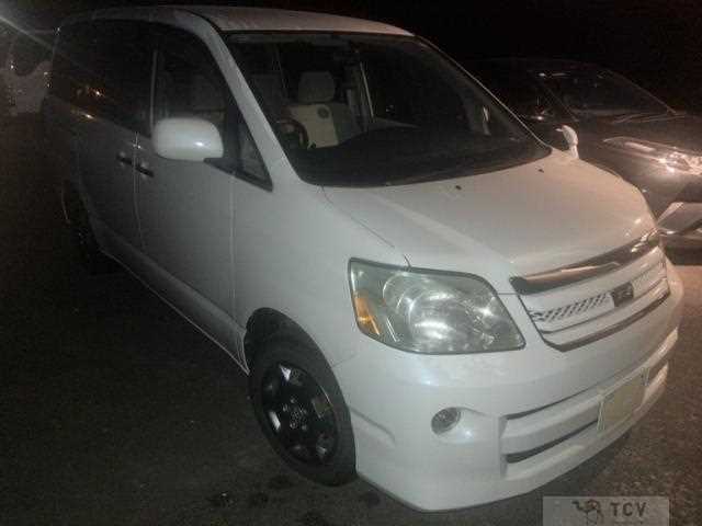 2006 Toyota Noah