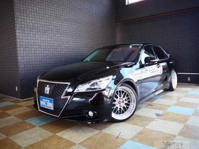 2013 Toyota Crown