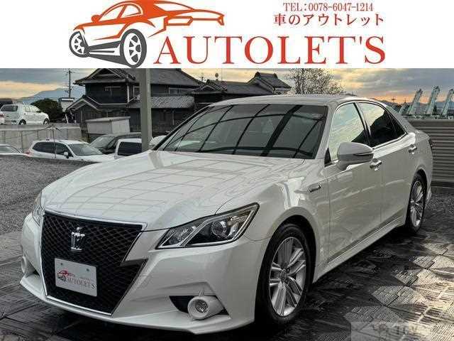 2013 Toyota Crown Hybrid